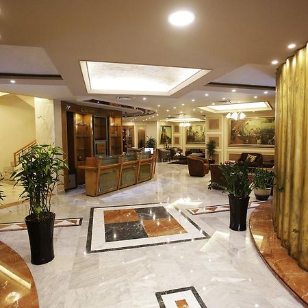 Camelot Hotel Džunija Exteriér fotografie