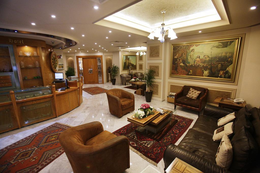 Camelot Hotel Džunija Exteriér fotografie